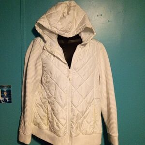 Time and Tru Women's White Quilted Hoodie